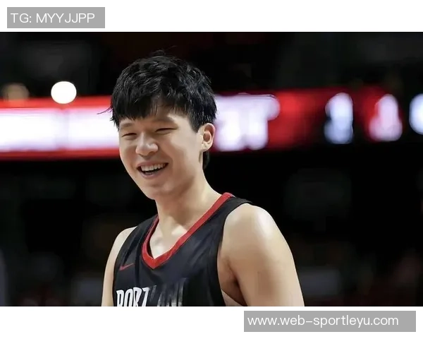 杨瀚森半场6分钟表现亮眼贡献全队唯一赢分助力球队逆转局势 杨瀚森半场6分钟表现亮眼贡献全队唯一赢分助力球队逆转局势