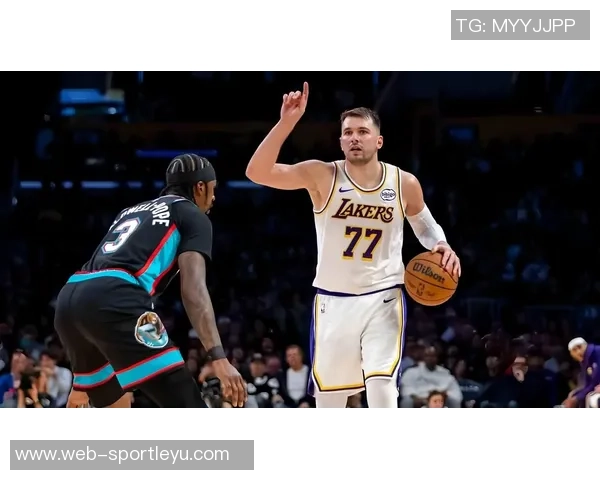 东契奇职业生涯第三次因六犯离场自2022年10月以来首次遭遇此尴尬局面 东契奇职业生涯第三次因六犯离场自2022年10月以来首次遭遇此尴尬局面